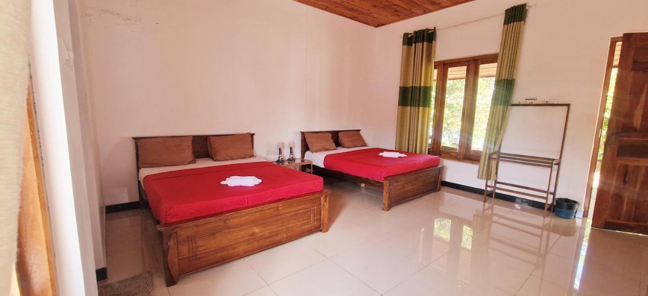 Hotel Italian Guest à Trincomalee Extérieur photo