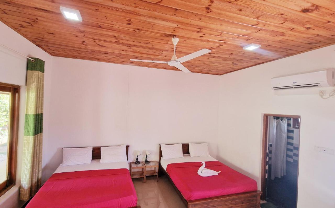 Hotel Italian Guest à Trincomalee Extérieur photo