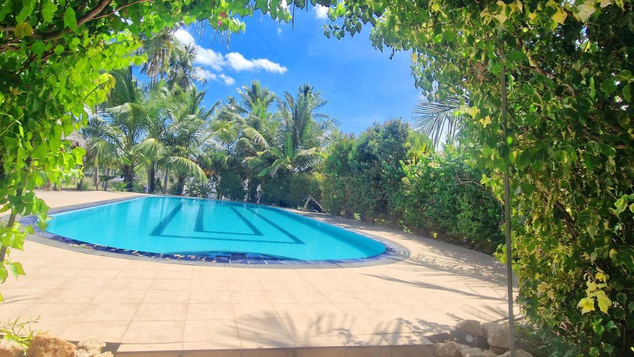 Hotel Italian Guest à Trincomalee Extérieur photo