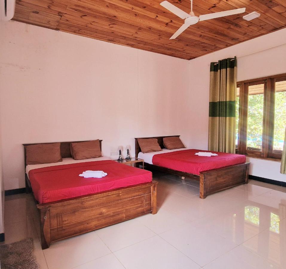 Hotel Italian Guest à Trincomalee Extérieur photo