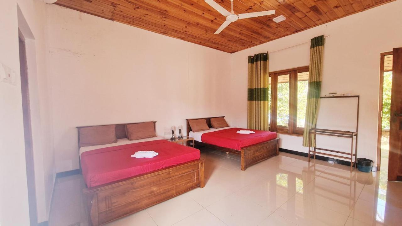 Hotel Italian Guest à Trincomalee Extérieur photo