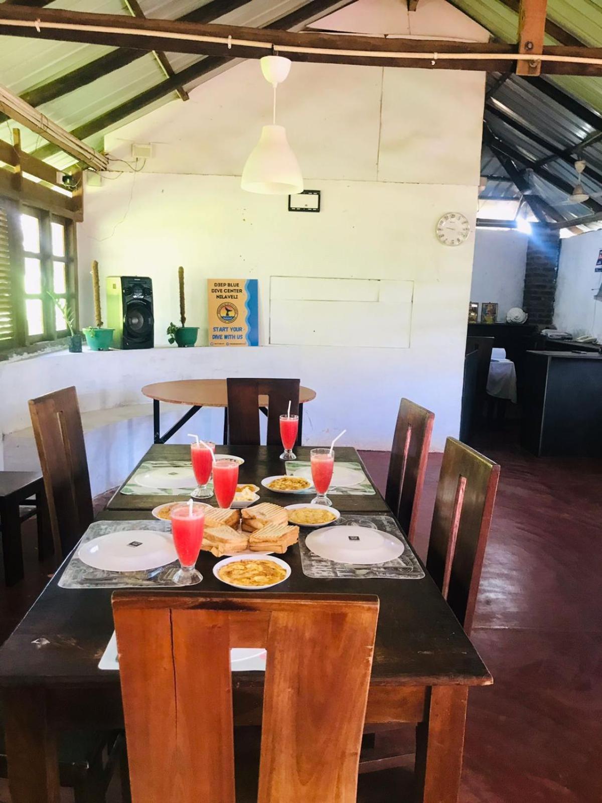 Hotel Italian Guest à Trincomalee Extérieur photo